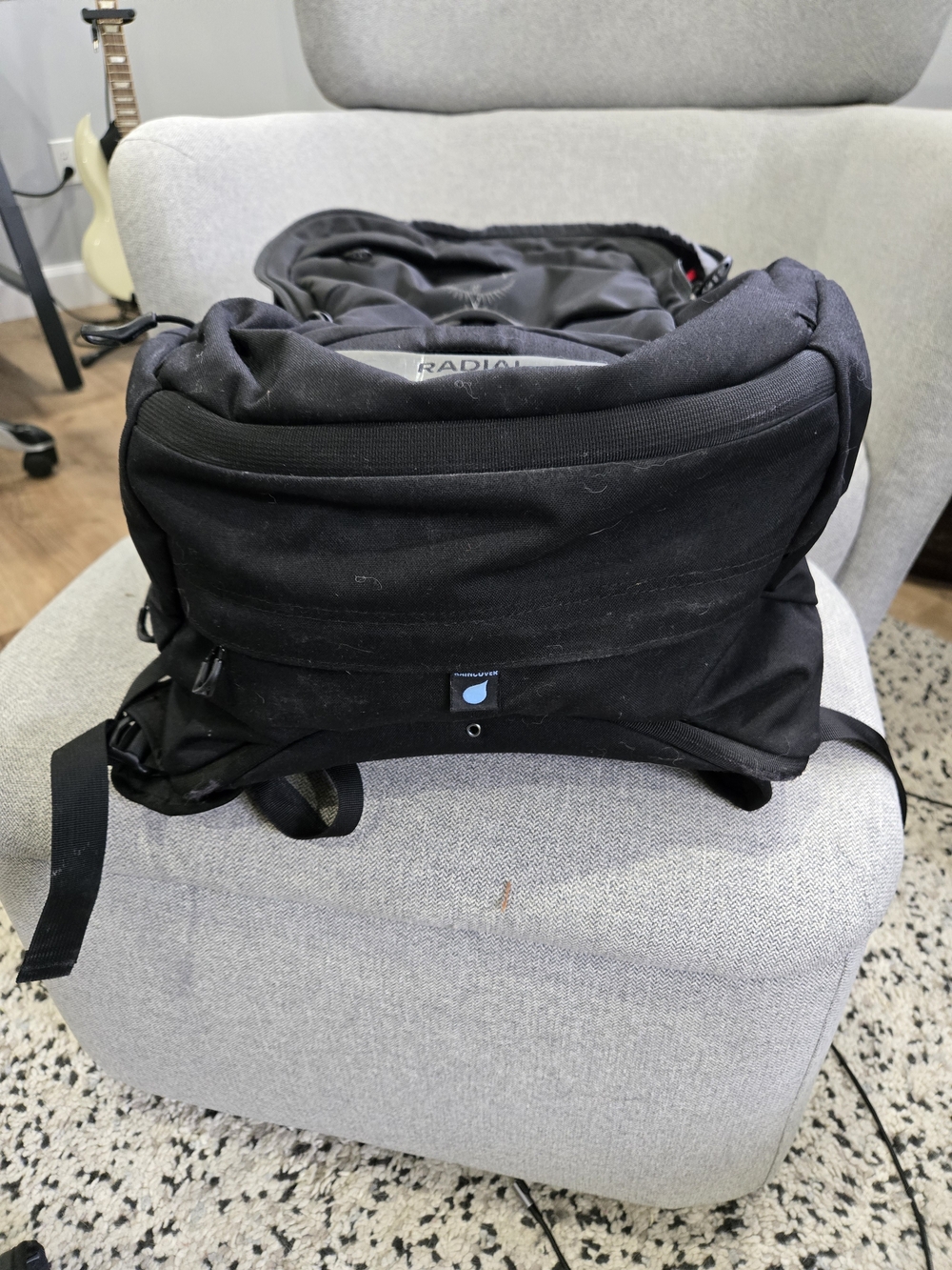 OSPREY Black Radial Men's Bike Backpack - Picture 4 of 4